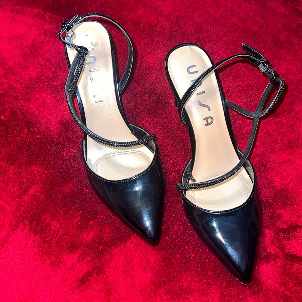 Shinny Black Pointy Heels / Kitten Heels / Pointed Toe Heels